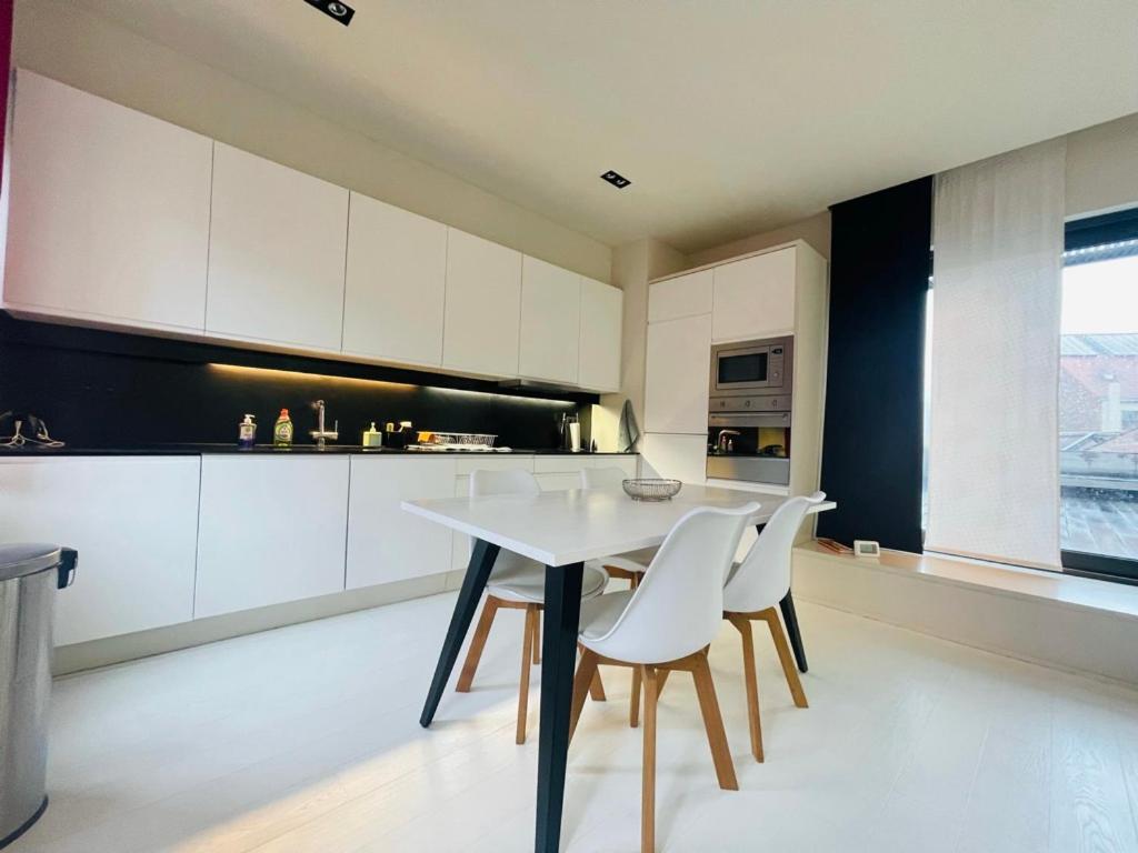 Down Town Penthouse With Private Parking Διαμέρισμα Βρυξέλλες Εξωτερικό φωτογραφία